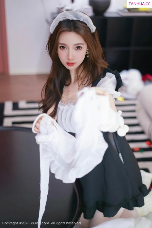 明日花桃桃  [XiuRen]高清写真图 2025.12.24 No.11152 Twins-桃桃 丁字裤第16张图片